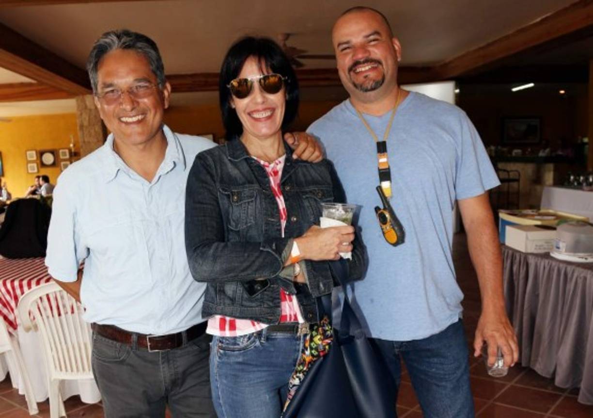 Rigoberto y Lizeth Sierra y Daniel Molina.