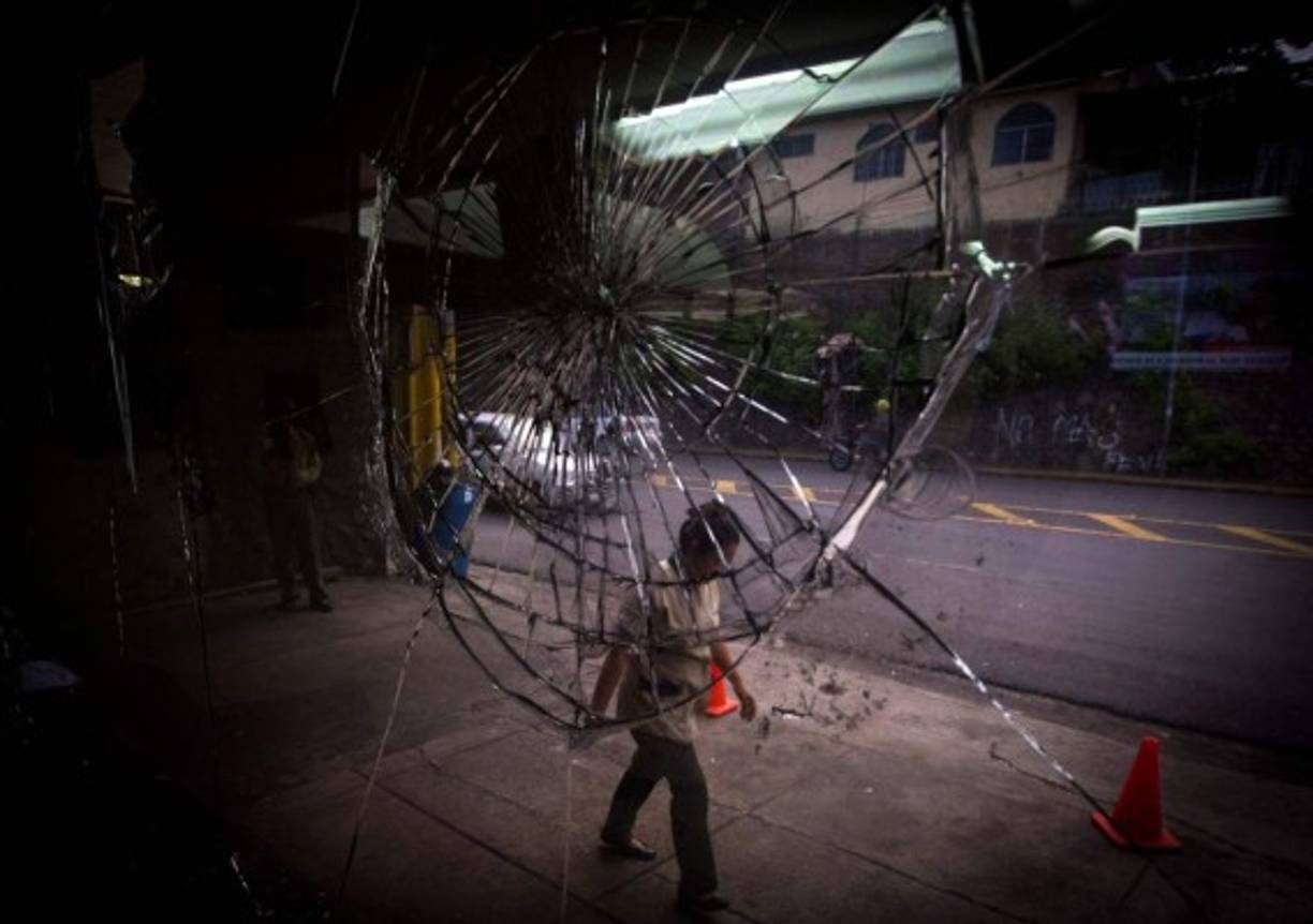 La reducción en la frecuencia del transporte colectivo se sumó al ambiente sombrío que envolvió a Nicaragua tras una jornada que algunos calificaron de 'matanza'.