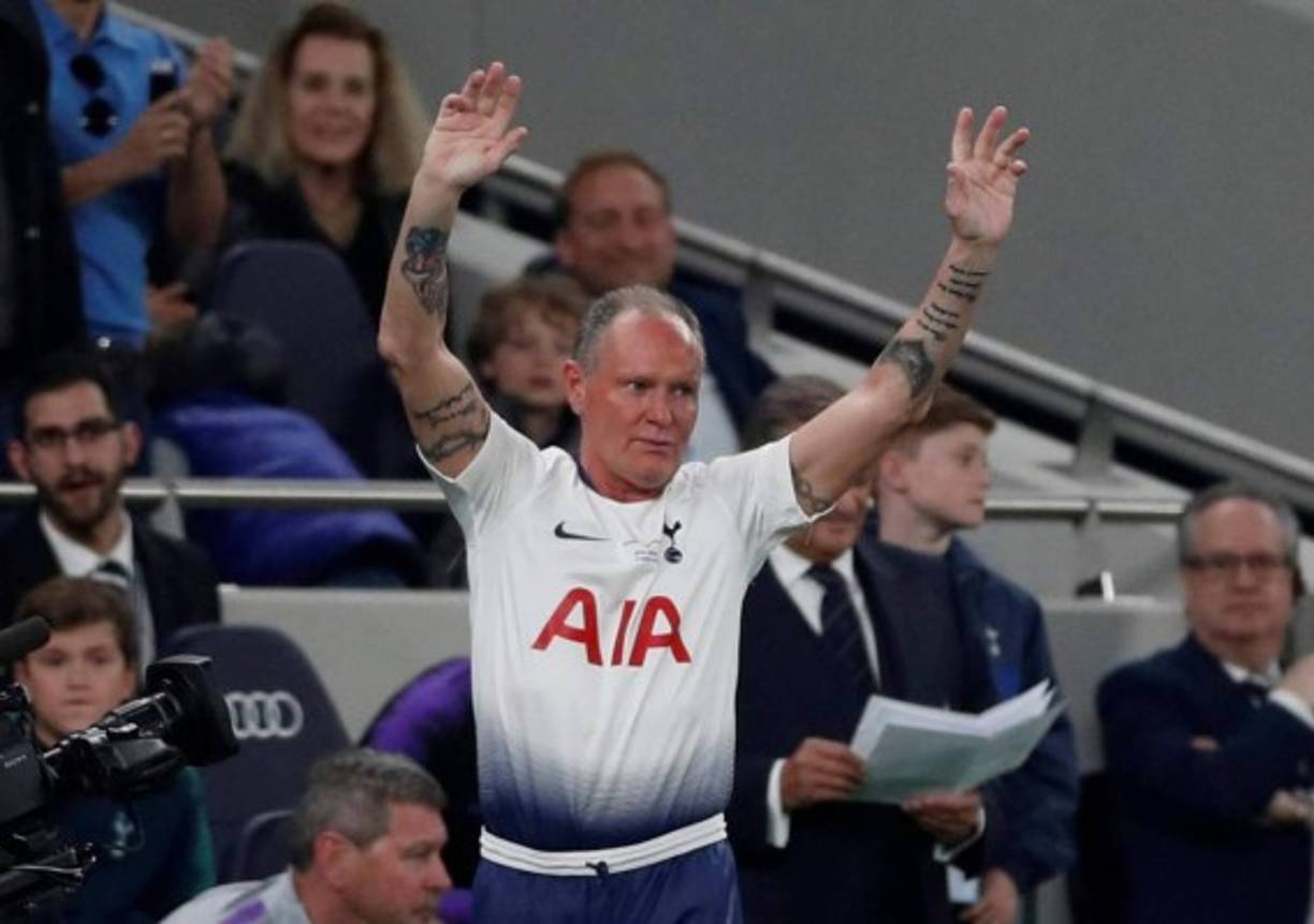 Luego de años en la ruina y con problemas de alcoholismo, el ex jugador inglés Paul Gascoigne tiene una nueva vida y hoy apareció en el amistoso entre Tottenham e Inter.