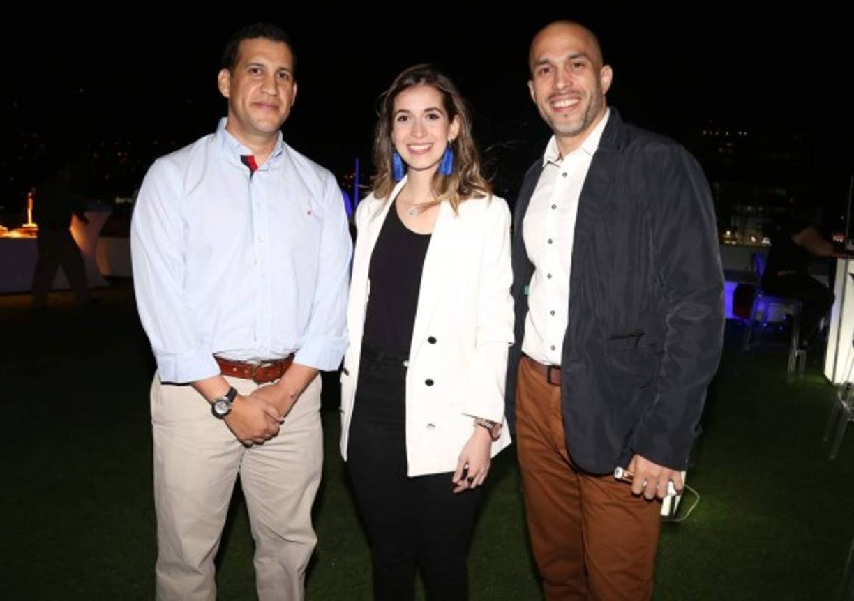 Federico Fiallos, Natalia Cañas y Guillermo Rodas.