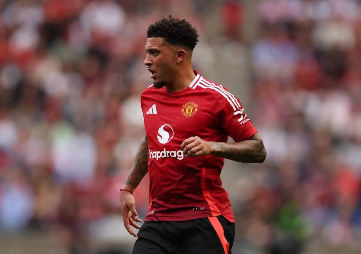 Jadon Sancho ha sido vinculado durante los últimos días con el PSG, pero Manchester United aún no ha recibido ninguna oferta formal por el delantero. Su futuro sigue abierto y la decisión dependerá del club inglés y del entrenador Erik ten Hag.
