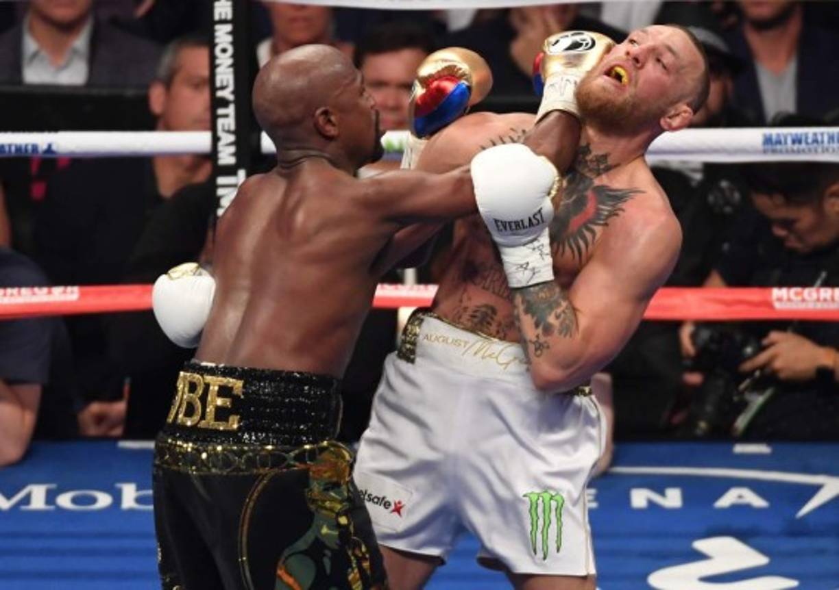 Mayweather derrotó por nocaut técnico a McGregor en el décimo asalto.