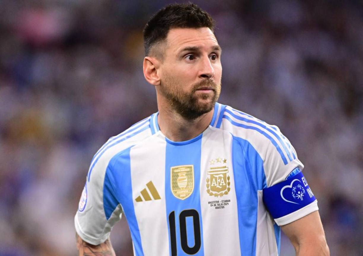 Experiencia y trayectoria: Argentina cuenta con una amplia historia en títulos y jugadores de talla mundial como Lionel Messi, quienes han demostrado su capacidad en grandes escenarios.