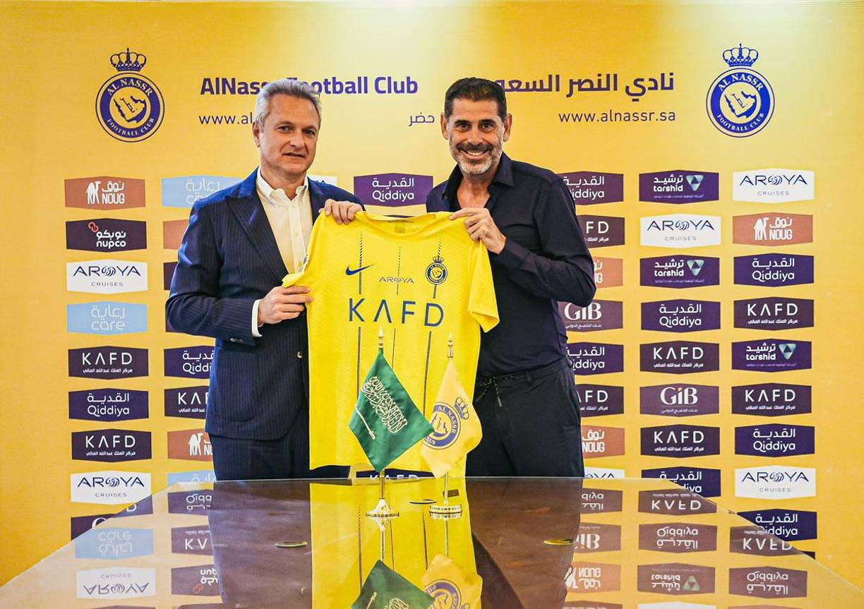 El ‘Comandante’ también se ha dirigido a Fernando Hierro, nuevo directivo del cuadro árabe para solicitarle grandes fichajes para la siguiente campaña. 