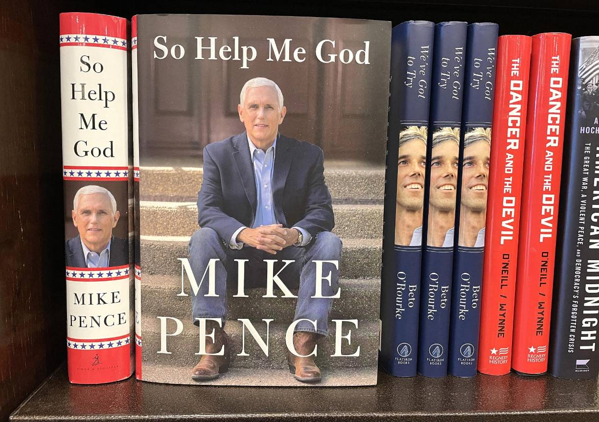 El exgobernador de Indiana dijo que las palabras del presidente fueron “temerarias” ese día y lo acusó de haberlo “puesto en peligro”.<b> </b>Trump había insistido en que Pence se negara a certificar en el Congreso la victoria electoral de Joe Biden. Este cristiano evangélico de 63 años, feroz opositor al aborto, parece decidido a ser precandidato: acaba de publicar un libro de memorias titulado “So Help Me God” (Ayúdame Dios) y multiplica sus apariciones y discursos.