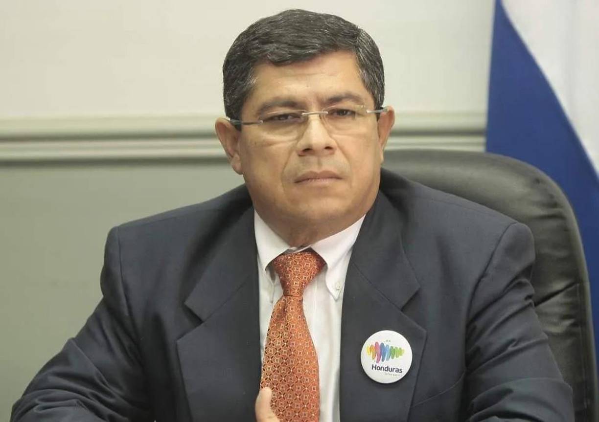 Investigación: Leonel Ayala “orquestó defraudación por más de L80 millones”