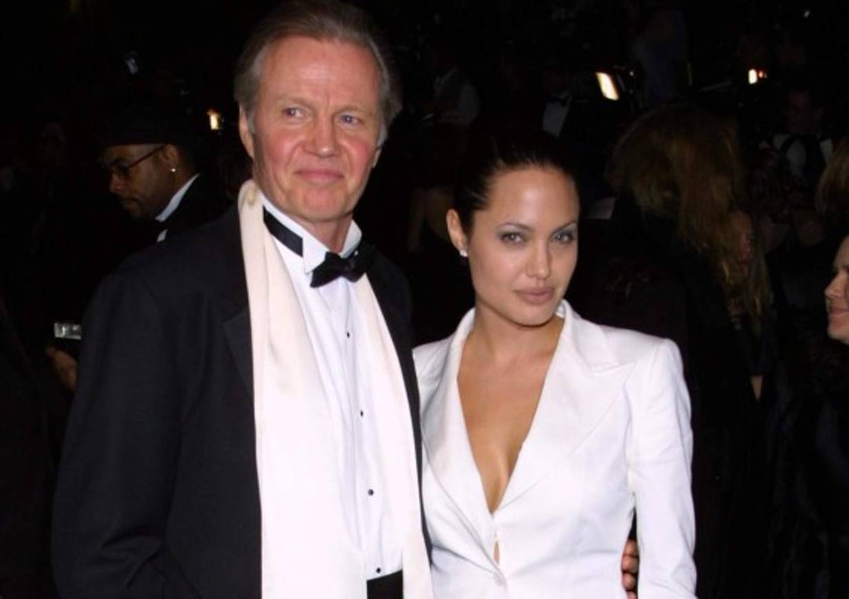 Angelina Jolie es hija del famoso actor Jon Voight.