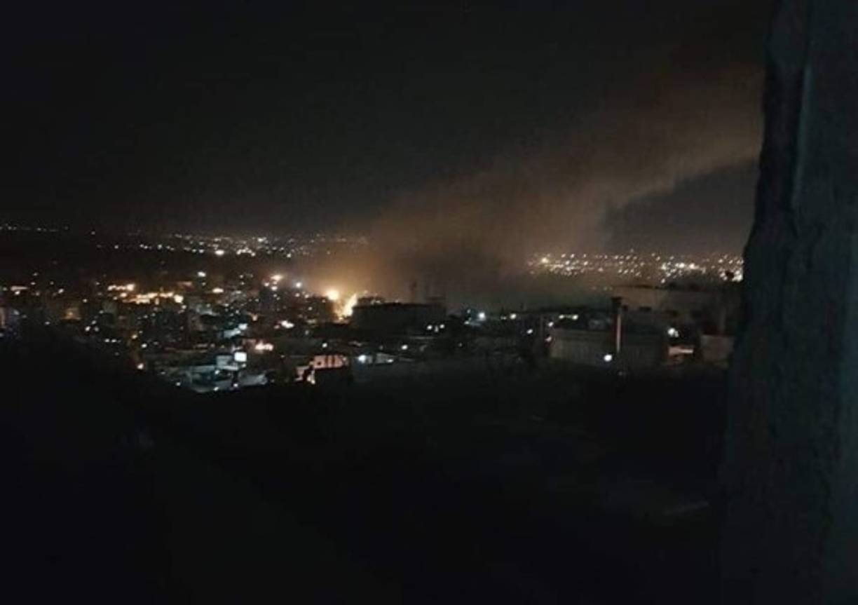 En un comunicado oficial, la primera ministra británica, Theresa May, aseguró que no existía una 'alternativa' al uso de la fuerza y que por ello su gobierno se sumó a los ataques.