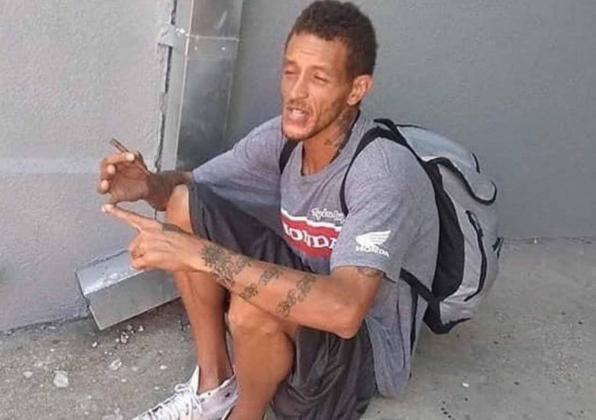  Delonte West ha vuelto a ser arrestado y encarcelado en su particular carrera hacia la autodestrucción tras ganar más de 16 millones de dólares en sus ocho años de carrera en la NBA.