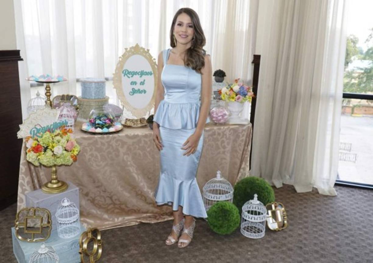 Luego de un año de ser novios, Stephanie Corleto y Jonathan Taylor decidieron contraer nupcias.