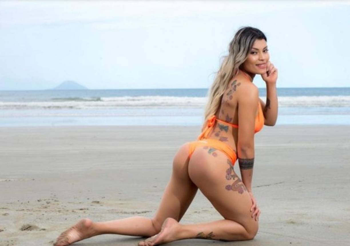 Las 22 candidatas compiten por el título del trasero más bello de todo Brasil.<br/>