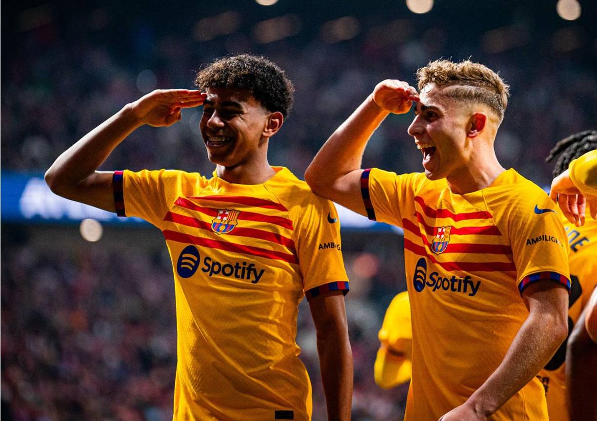 “¿Quién sería antes padre, tú o Fermín (su compañero en el Barcelona y Selección española)?”, le preguntan en la entrevista. “Lo que sé es que me voy a casar antes que Fermín. Seguro, 100%. Con 26 yo estoy casado”, dijo Lamine Yamal. 