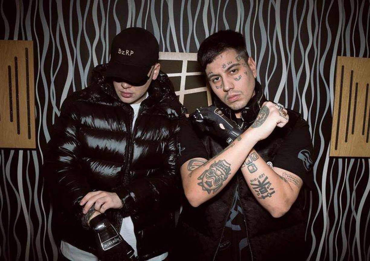 Gonzalo Julián Conde, conocido artísticamente como Bizarrap, llega a Honduras acompañado de su compatriota Duki, con quien creó el remix de “No vendo trap” en el año 2017, y ese fue el punto de partida para que otros artistas como Dani, Ecko, Paulo Londra y Khea lo invitaran a remixar sus canciones.