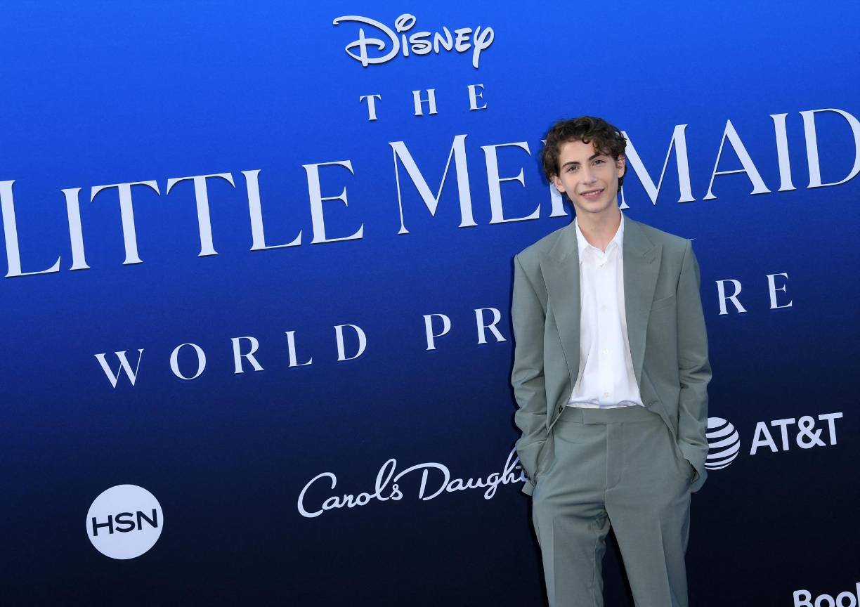 El actor canadiense Jacob Tremblay dará voz a Flounder, el pez amigo de Ariel que siempre la acompaña en todas sus aventuras.