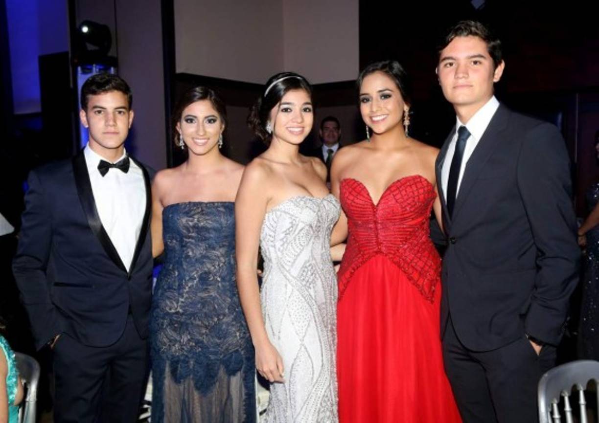 Gabriel Siwady, Alina Zelaya, Ivana Castillo, Pamela Rodríguez y Daniel Sierra .