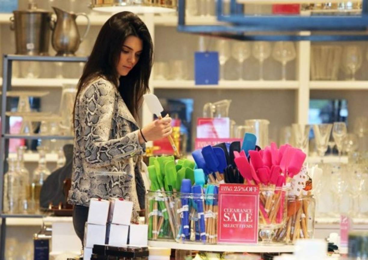 Ella estará en tierras españolas para promocionar una nueva línea de Mango. Quizás en ese lugar llegue a concretarse la ansiada cita.