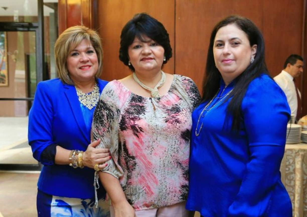 Suyapa Chiovelli, Lupita Mongie y Rosa María Kattán.