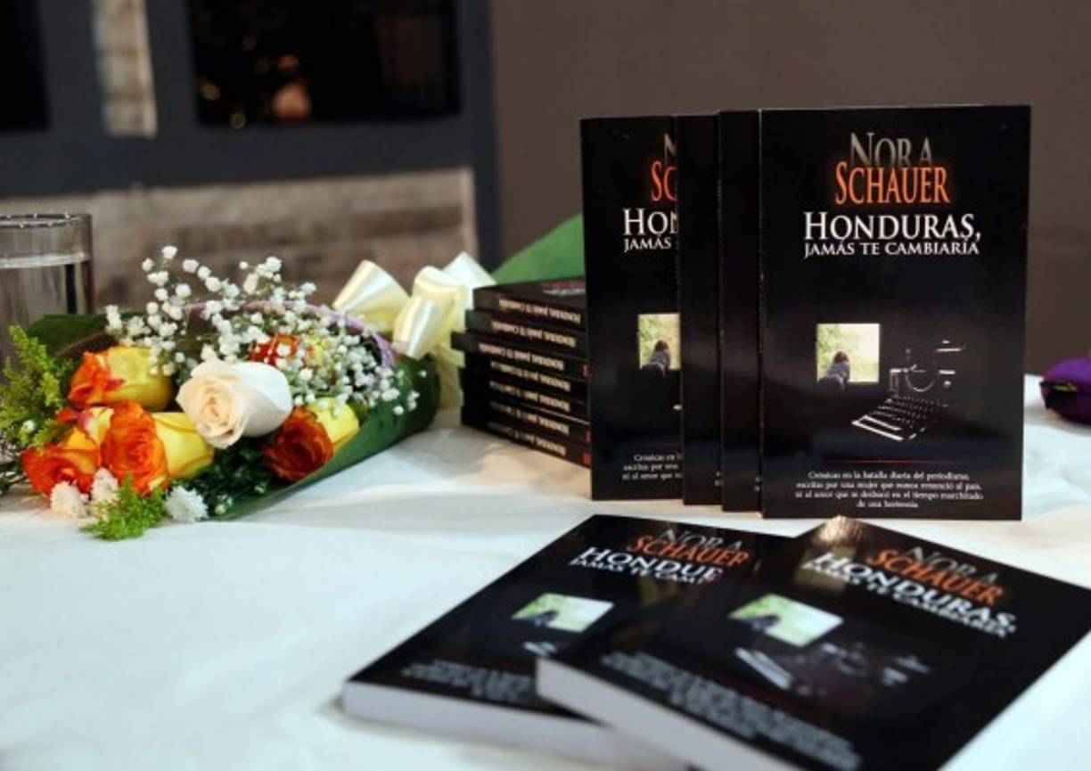 Honduras, jamás te cambiaría está a la venta en Editorial Guaymuras, librería Metromedia y sala de belleza Yolanda´s Las Lomas en Tegucigalpa y librería Metronova en San Pedro Sula. El costo por ejemplar es de L130.
