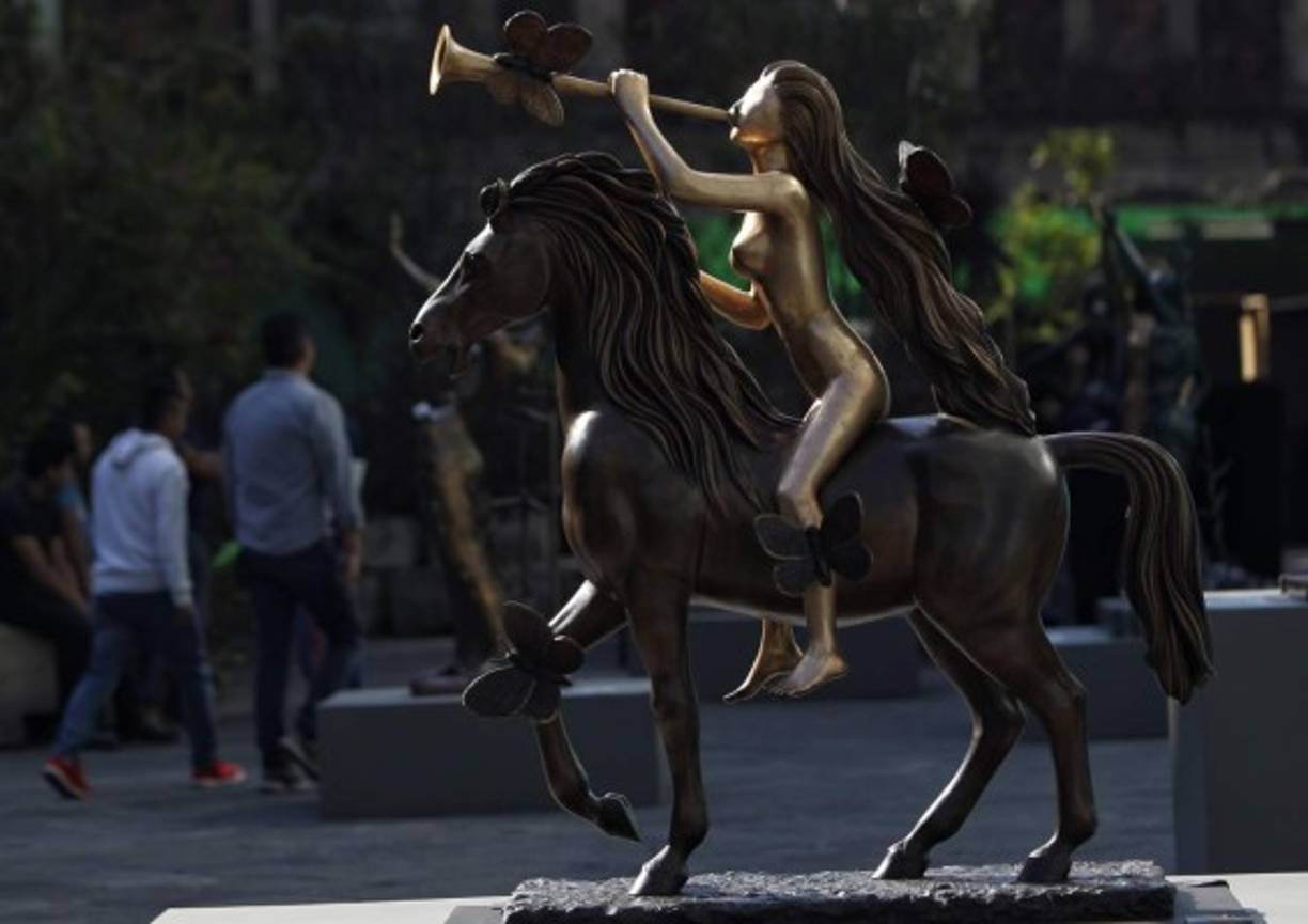 México. Dalí en la Ciudad de México. Escultura “Lady Godiva con Mariposas” del español Salvador Dalí, en la exposición “Dalí en el Centro Histórico”.