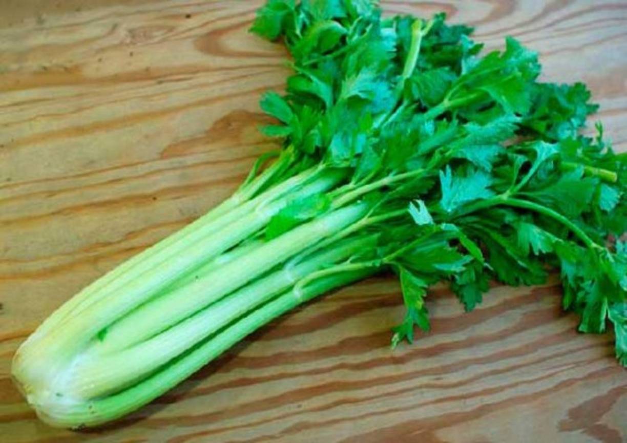 Reduce los triglicéridos y el colesterol LDL o malo. Esto se debe a que tiene fibra. Además reduce los niveles de la presión arterial.