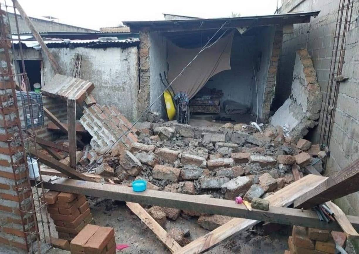 En diversas regiones se reportaron daños en viviendas.