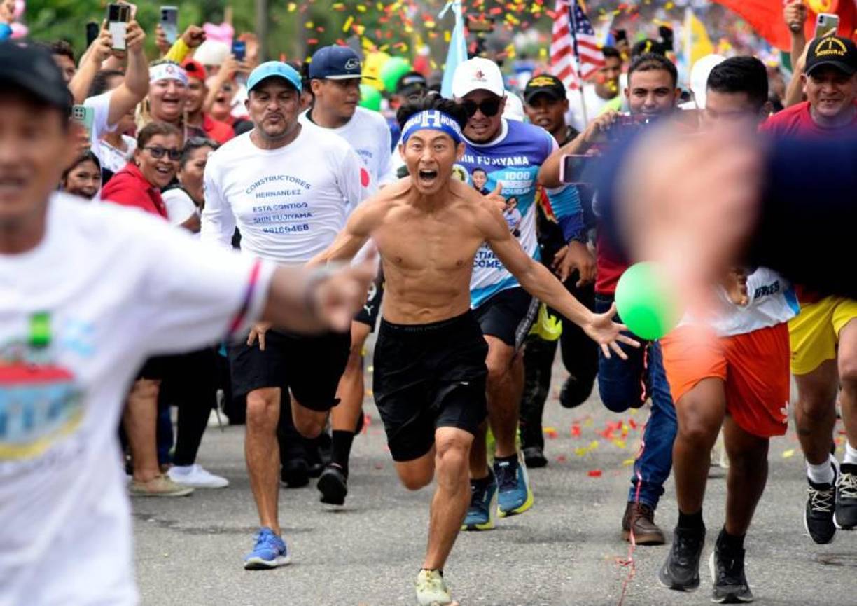Shin Fujiyama finalizó su reto de correr 3,000 kilómetros, el cual comenzó el pasado 15 de julio desde la frontera entre Estados Unidos y México.