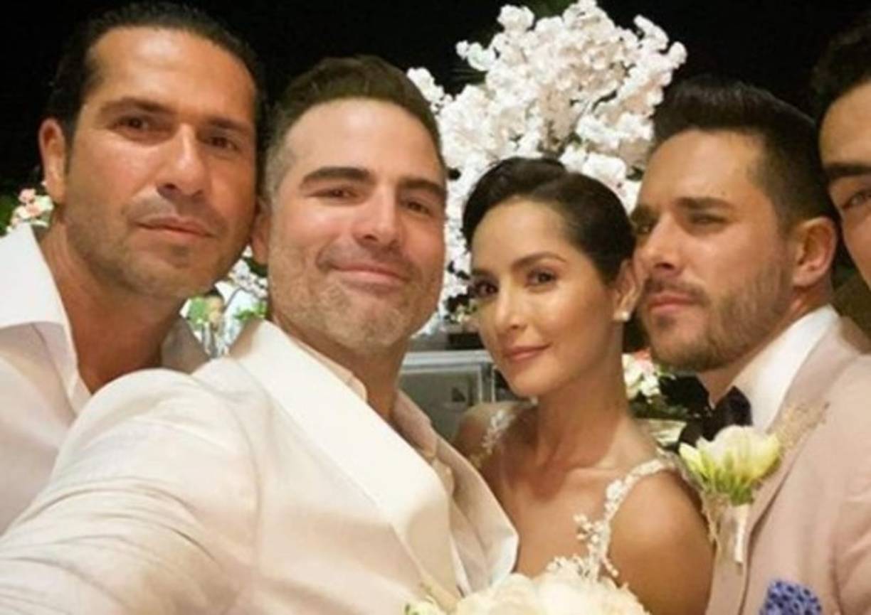 “Robertito se crió en un mundo que no le permitía ser quien era, donde hasta llorar no era de hombres, donde la vulnerabilidad no era digna, estaba juzgada, ni se diga el hecho de que me gustaban los hombres; y que sentía, desde que tengo memoria, que en mí había algo que estaba mal”, mencionó sobre su pasado.