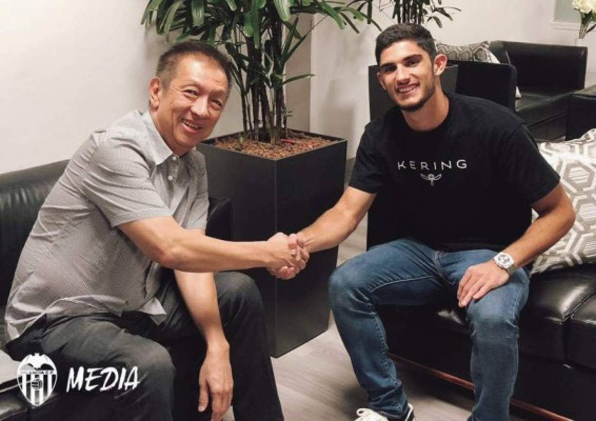 El Valencia ha fichado al atacante portugués Gonçalo Guedes por 40.000.000 €. Llega procedente del PSG.