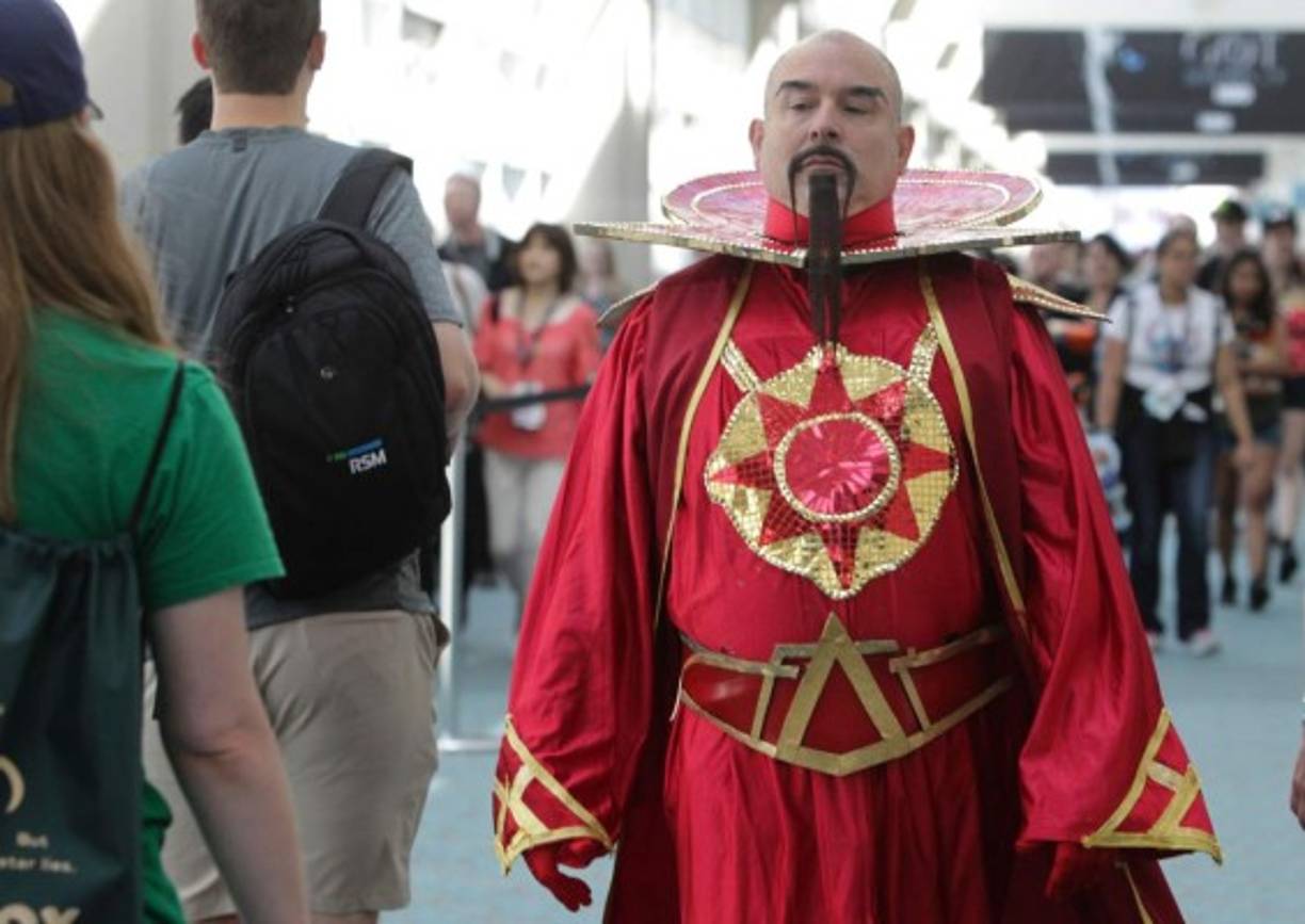 La variedad de personajes no tiene límites, puedes encontrarte con cualquiera, hasta con Ming el Despiadado, de la película de Flash Gordon.