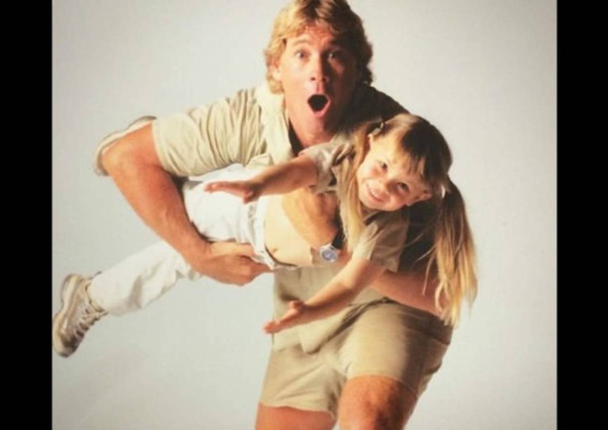 El famoso cazador y presentador tenía un programa llamado Bindi, la niña de la Selva donde mediante documentales enseñaba a los pequeños el respeto y cariño por los animales.