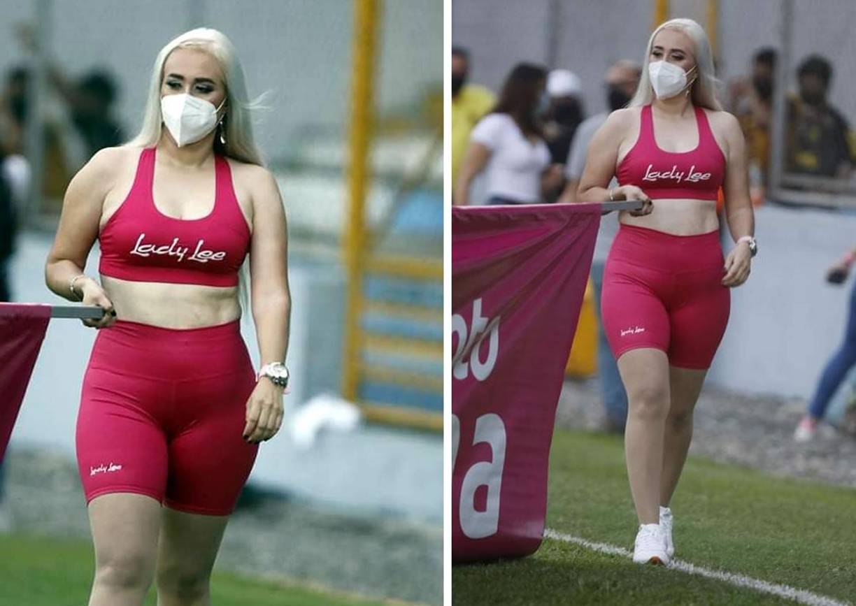 Esta guapa rubia llegó con uno de los patrocinadores para el partido.