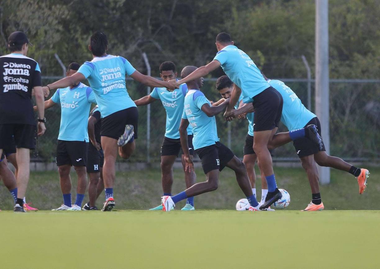 Los jugadores de la Selección de Honduras hicieron trabajos en conjunto para mantener la coordinación.