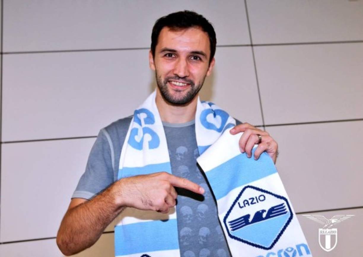 Milan Badelj es nuevo jugador de Lazio. Tras cuatro temporadas en la Fiorentina, el mediocentro croata tiene nuevo equipo en Italia.