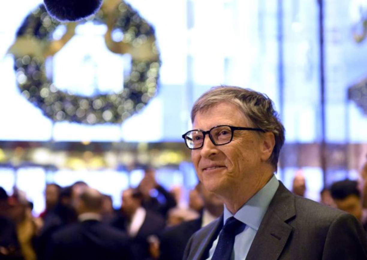 7. Bill Gates: Pese a que ya no es el hombre más rico del mundo, el filántropo y fundador de Microsoft, tiene una fortuna de unos 90.000 millones de dólares de la que ha destinado buena parte a causas humanitarias e investigaciones médicas.
