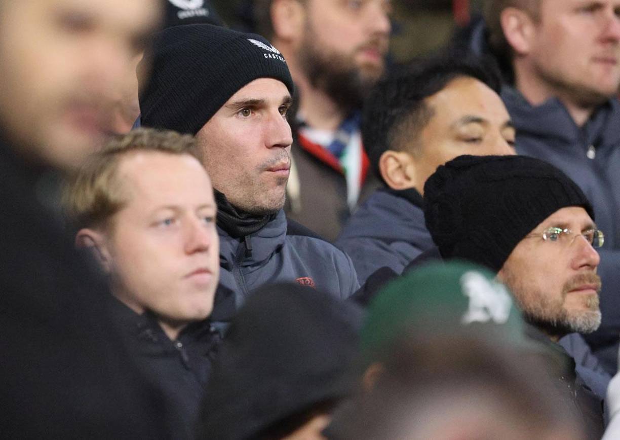 La leyenda del fútbol neerlandés, Robin van Persie, estuvo en el estadio viendo el partido entre Celtic y Feyenoord y no se perdió el gol de Luis Palma.