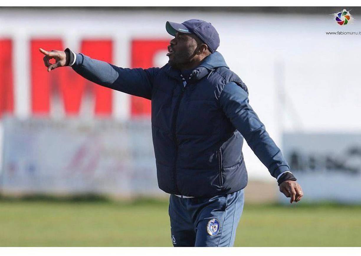 David Suazo se encuentra viviendo en Italia y ahora es director técnico. Para su mala fortuna, como estratega no ha tenido los resultados deseados en el fútbol italiano.