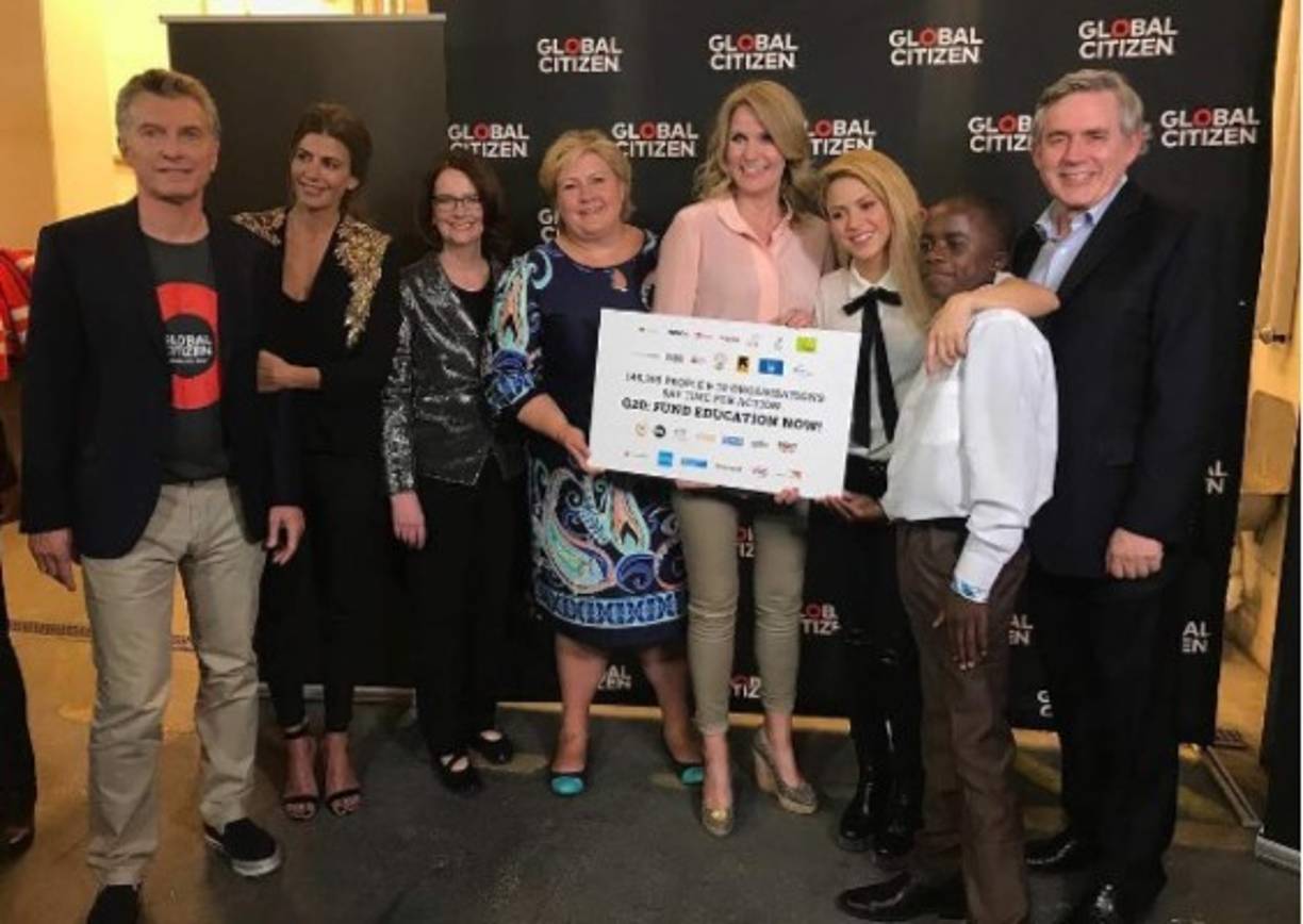 Shakira es activa embajadora de buena voluntad de la UNICEF y filántropa. Su interés por la educación la ha llevado a reunirse con importantes políticos en el mundo, ese es un tema del que muchos hablan, además de su música.<br/><br/>Sin embargo hay un dato curioso del que casi nadie habla: su estatura; y es que la guapa mujer es una de las más chaparritas del espectáculo.<br/>