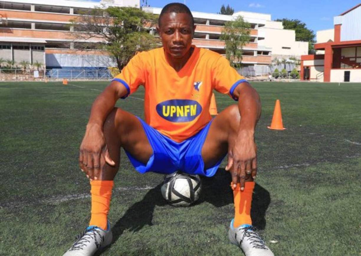 Carlos Pérez: El defensor es otro de los que no seguirá en la UPNFM de cara al próximo torneo.