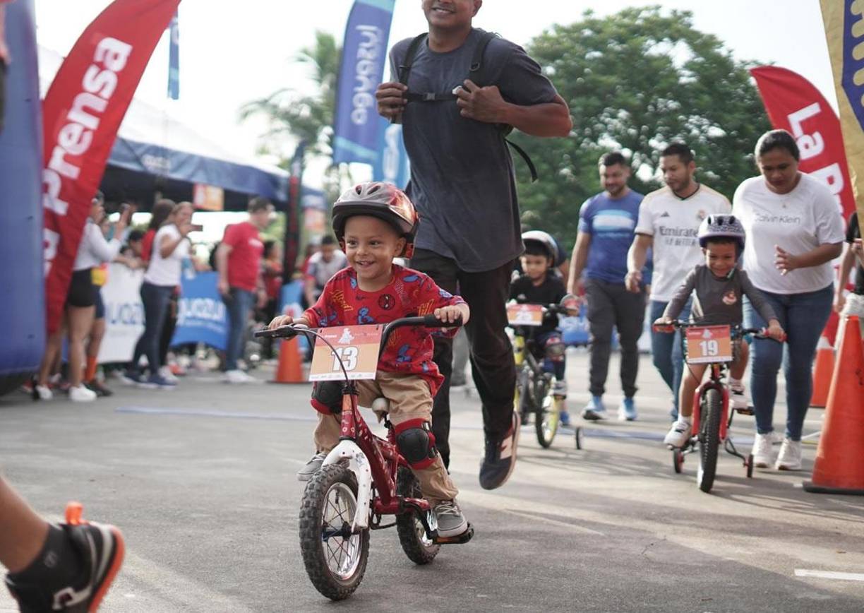 Esa sonrisa del pequeño lo dice todo. ¡Qué felicidad!