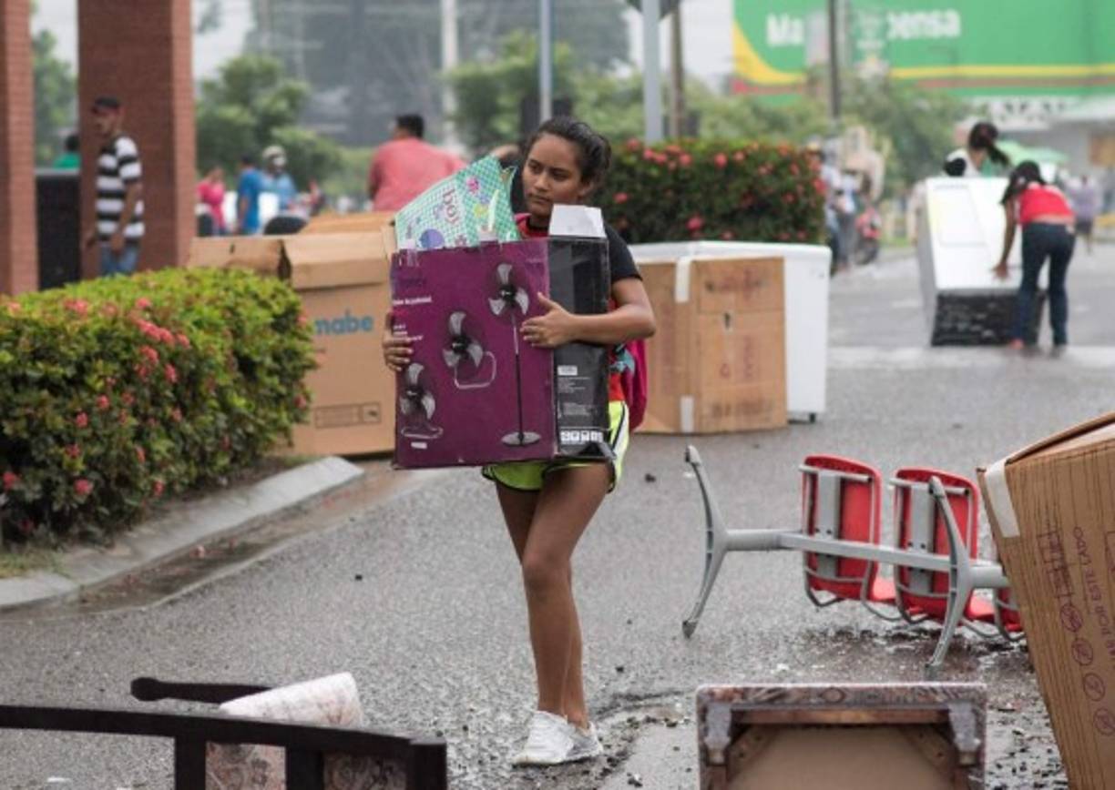 En los últimos días simpatizantes de la Alianza de Oposición han protagonizado protestas en las calles de varias ciudades del país a la espera de los resultados electorales.