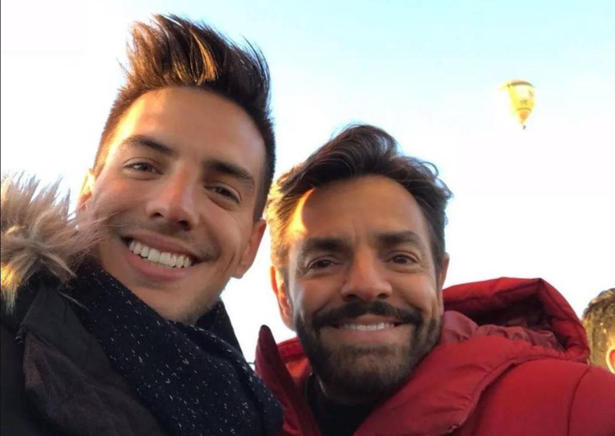 Sin ofrecer más detalles sobre lo que había ocurrido, la cantante de Sentidos Opuestos afirmó que Derbez se encontraba bien pero que las lesiones eran delicadas, por lo que se le había programado una intervención quirúrgica. Incluso aseguró que el proceso de recuperación sería largo y complicado, pues requeriría reposo y terapias de rehabilitación.