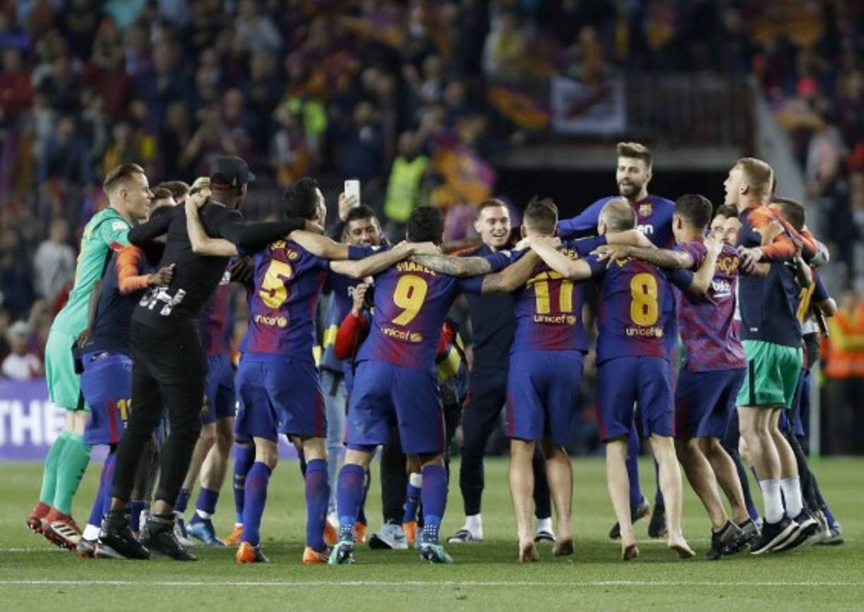El Barcelona se ha hecho un auto-pasillo tras el final del juego.