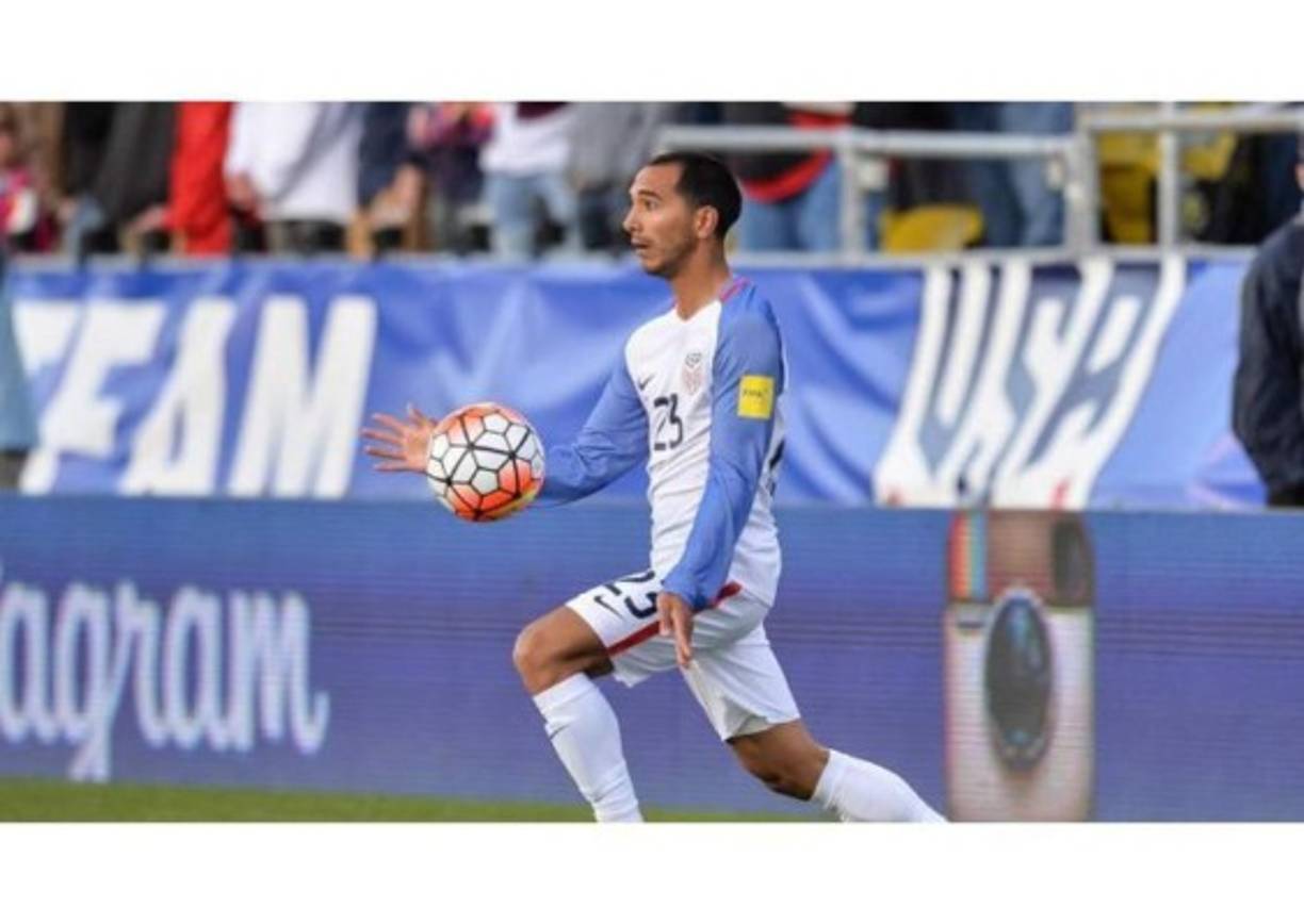 Edgar Castillo: Nacido en Nuevo México, pero de padres mexicanos, el lateral después de haber tenido muy buenos momentos cuando militaba en el Santos Laguna llegó a ser llamado en varias ocasiones con la selección mexicana para disputar partidos amistosos, pero al final se decidió por EUA.