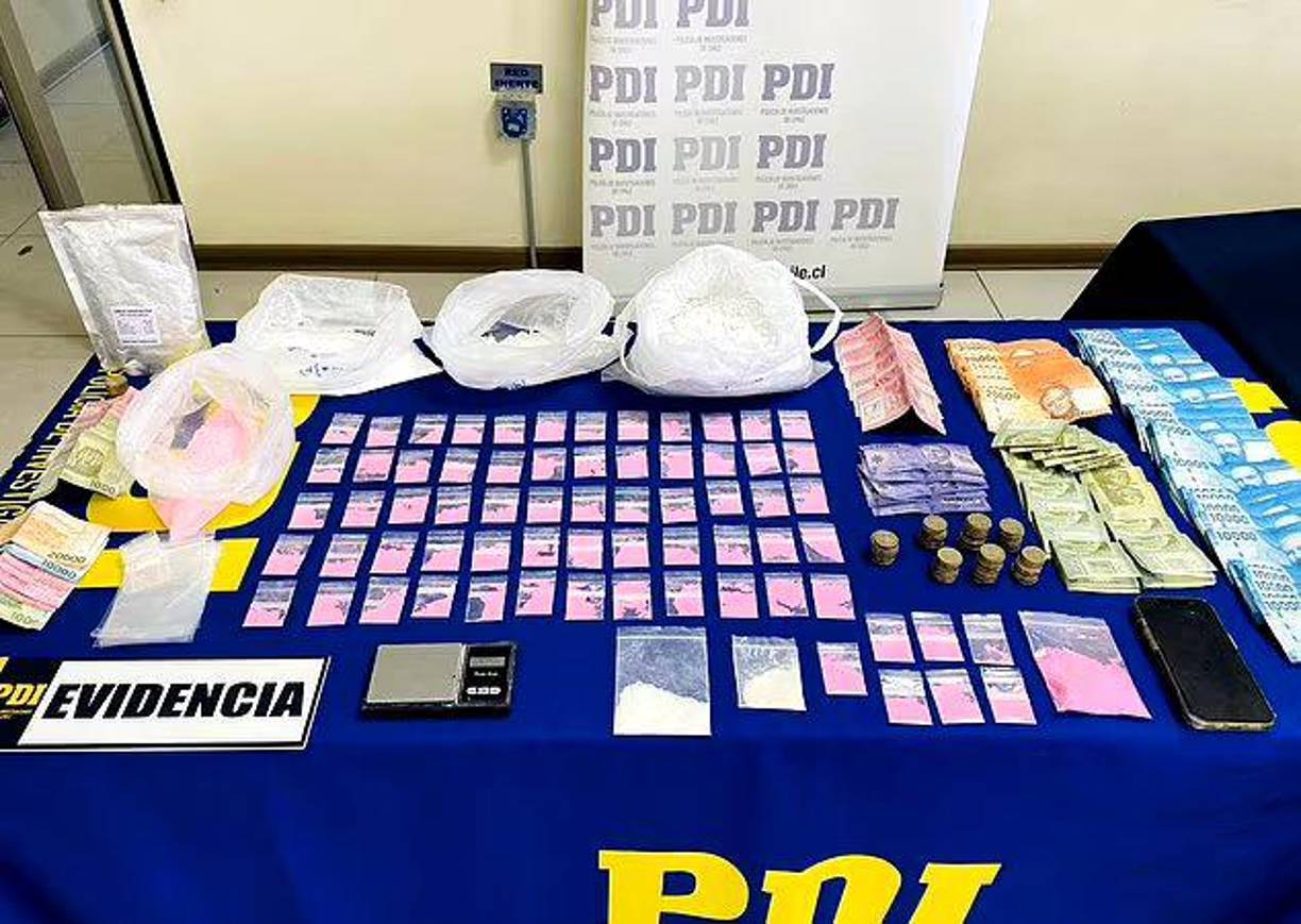 Su liderazgo a tan joven edad sorprende en el contexto del crimen organizado, reflejando una tendencia creciente donde muchas personas jóvenes asumen roles de liderazgo en estas bandas.