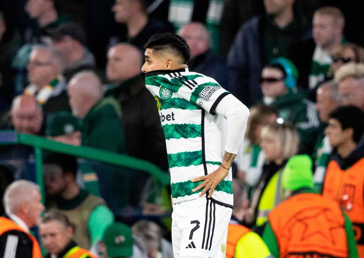 La tristeza de Luis Palma por la anulación de su golazo ante la Lazio.