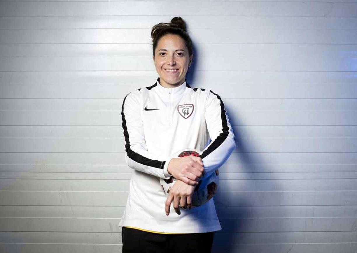 Laura del Río - La delantera española, que se retiró en 2019 en el Madrid CFF, siempre ha hablado con naturalidad de su orientación sexual. También marcó goles en Estados Unidos, Alemania e Inglaterra en sus 20 años de trayectoria profesional.