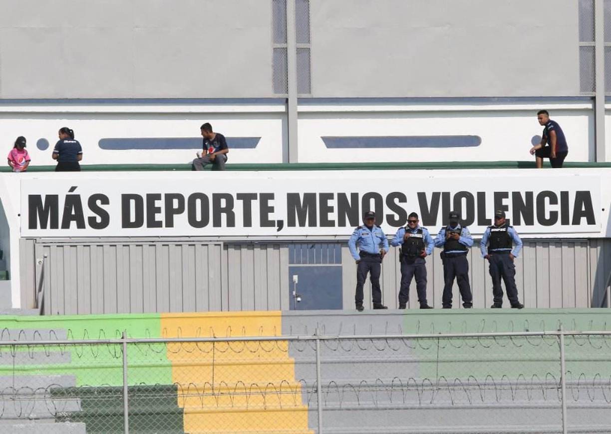 “Más deporte, menos violencia”, fue el mensaje que predominó en el Estadio Carlos Miranda de Comayagua.