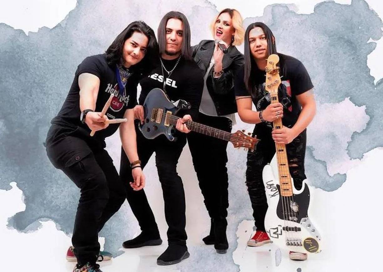 <b>OSMOSIS</b>A partir de las 8:00 pm, Tinto, ubicado en Plaza Numa tendrá lo mejor del pop rock con la voz de Karen Alcántara y sus talentosos compañeros. Reserve al 8880-0857. Mañana sábado estarán en BackYard Smoked &amp; Grill siempre en la misma plaza.