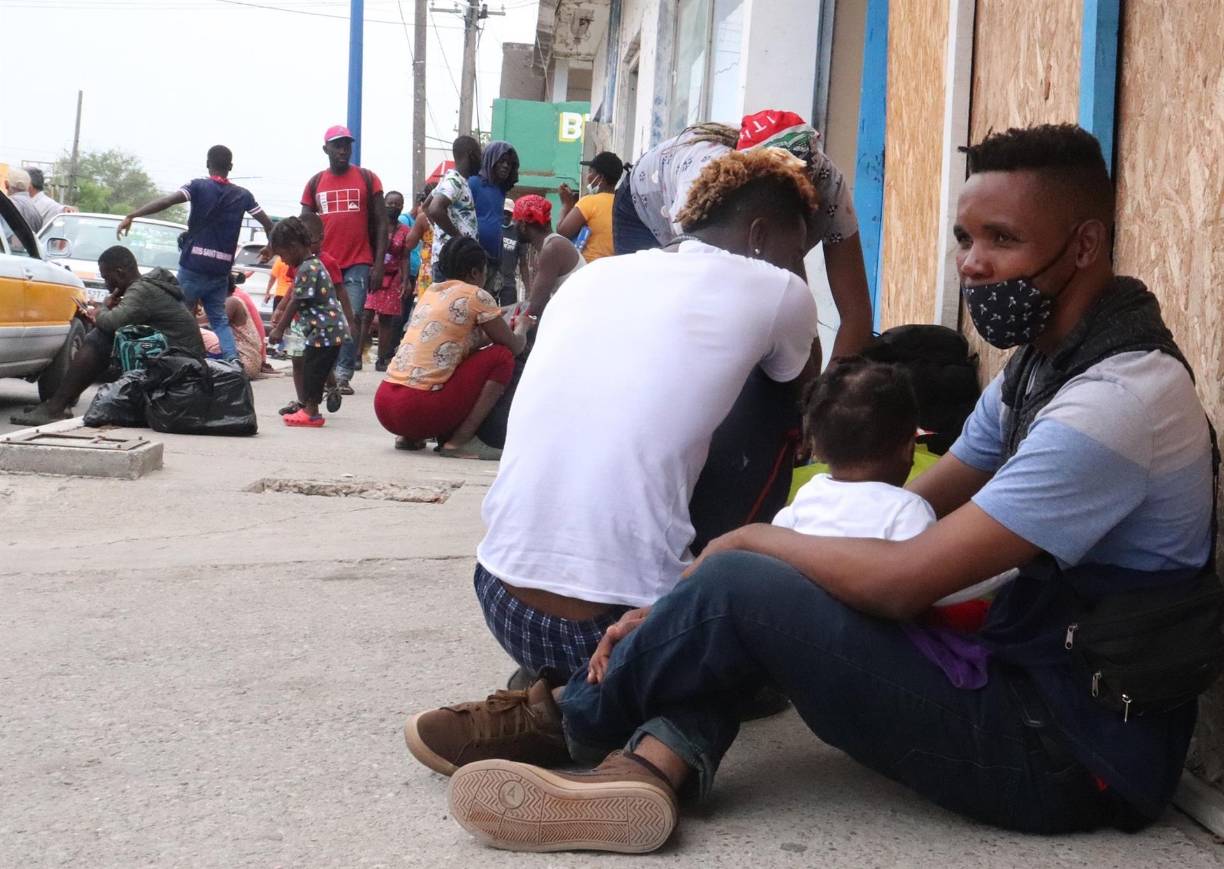 Fue tan repentino que varios periodistas estadounidenses que se encontraban trabajando en la ciudad mexicana se quedaron atrapados, según contó uno de estos profesionales, que prefirió mantenerse en el anonimato.