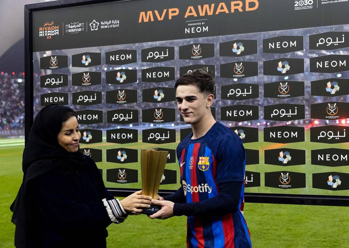 Gavi, autor de un gol y dos asistencias, fue elegido como el MVP de la final de la Supercopa de España.